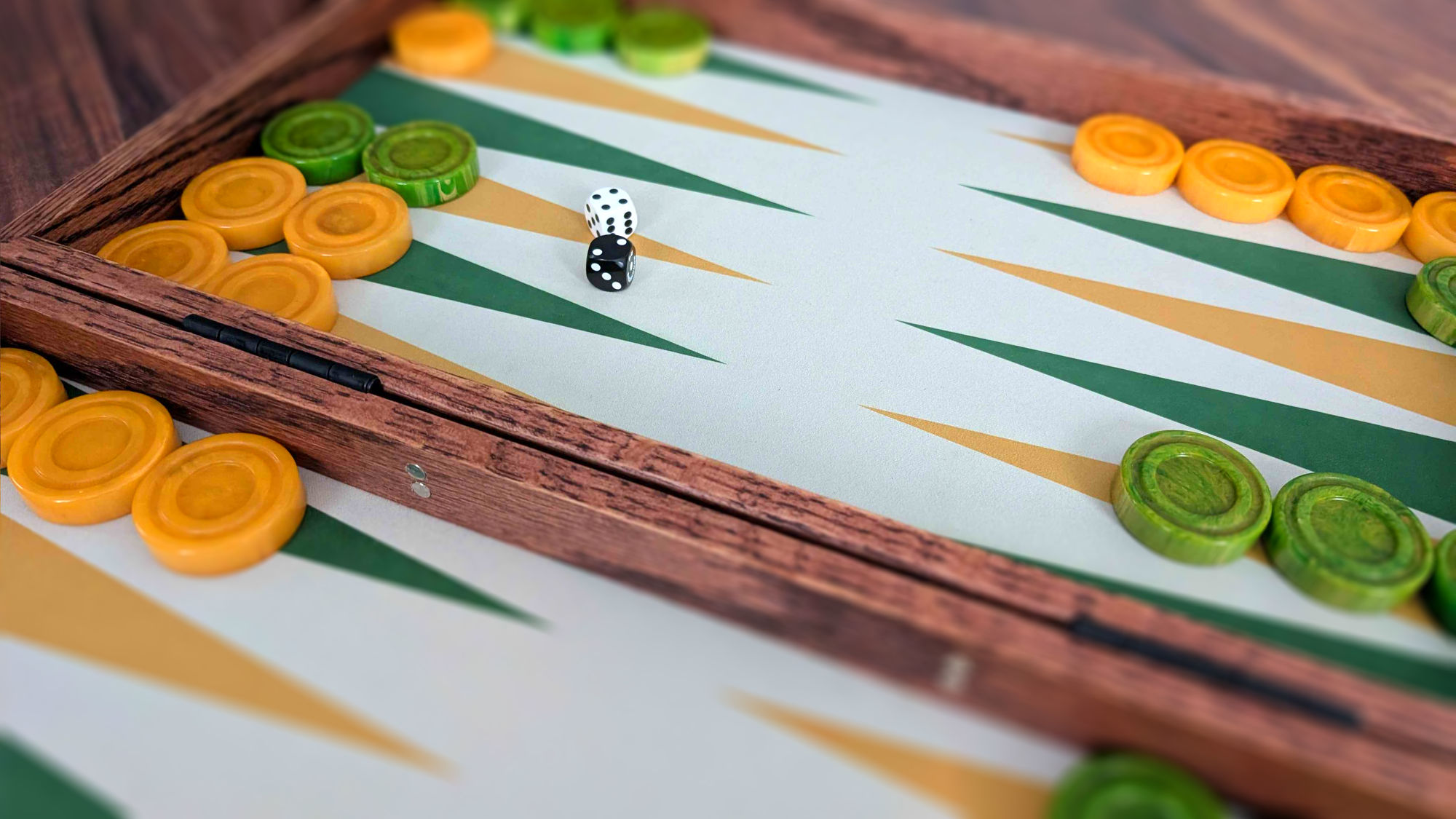 Discovery splash banner for Backgammon Pub Discord server