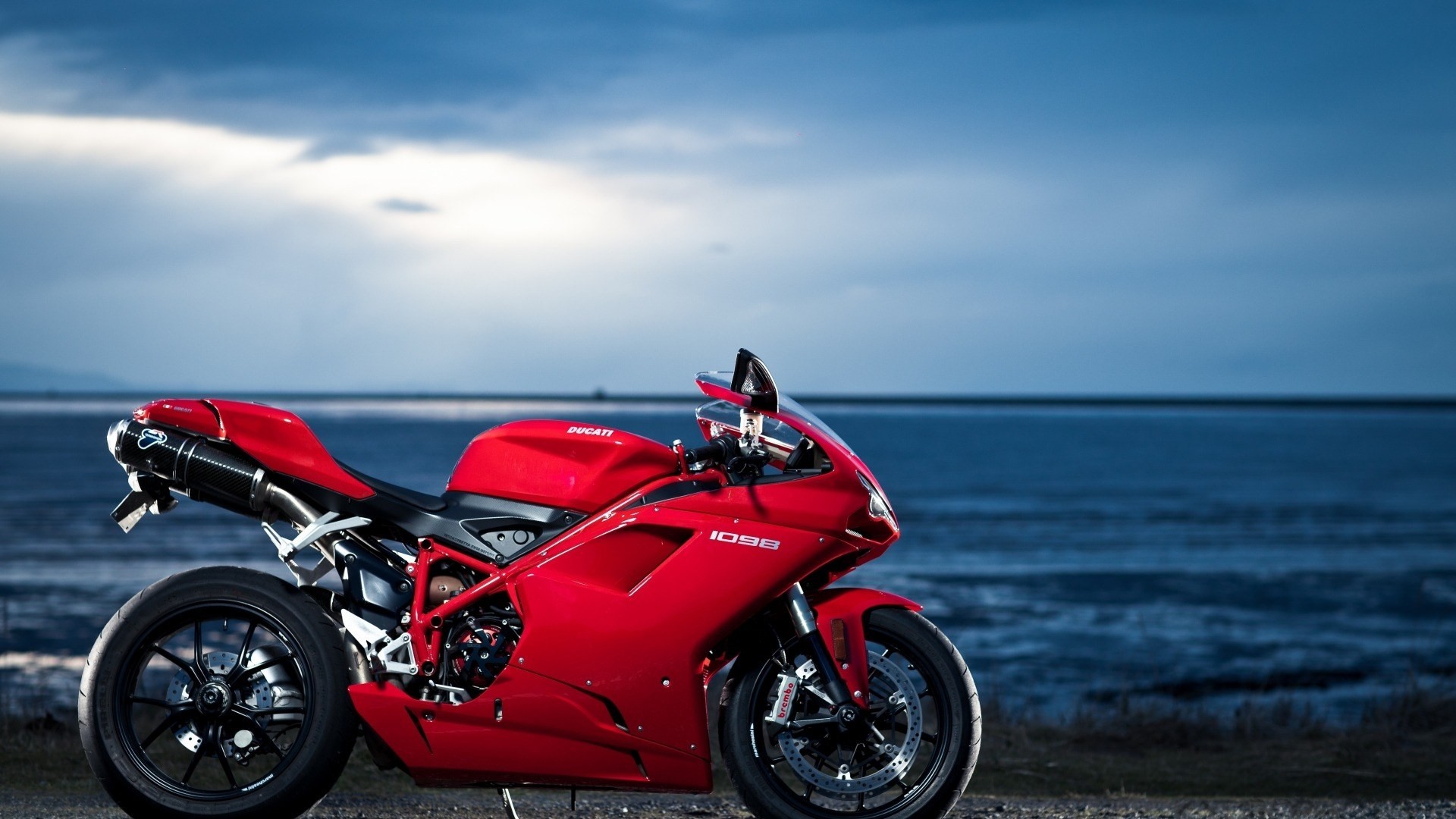 Discovery splash banner for r/motorcycles Discord server